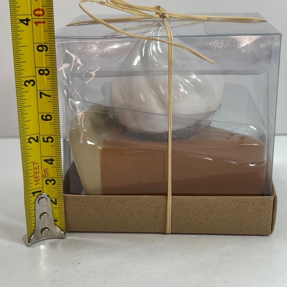 NEW TAG Pumpkin Pie + Whipped Cream Salt & Pepper Shakers Set of 2 - Picture 10 of 11